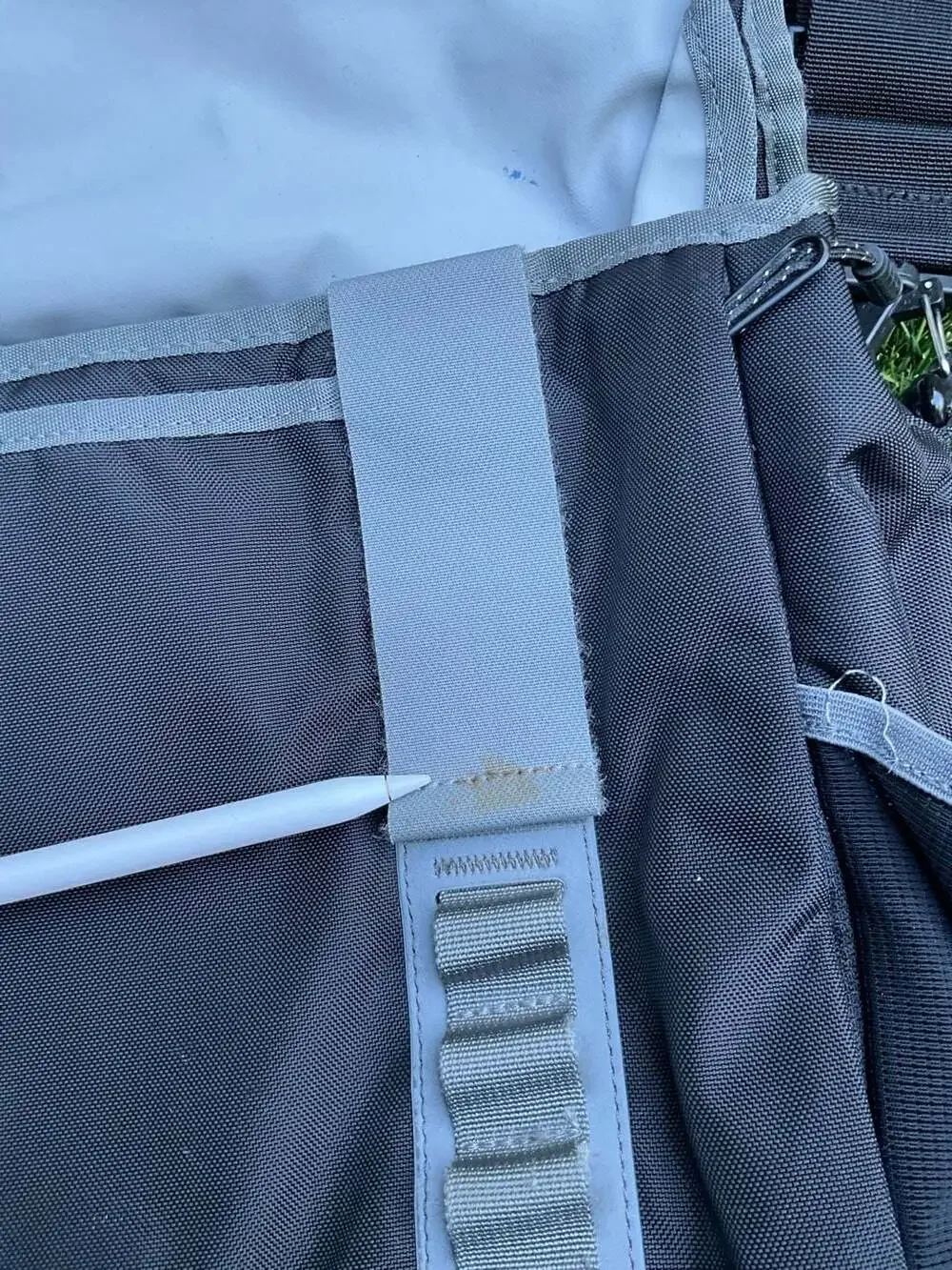 Timbuk2 Command Crossbody Messenger Bag Black/Grey